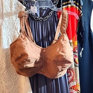 NWT Elila Wire Free Bra Mocha Jacquard Soft Cup 40J